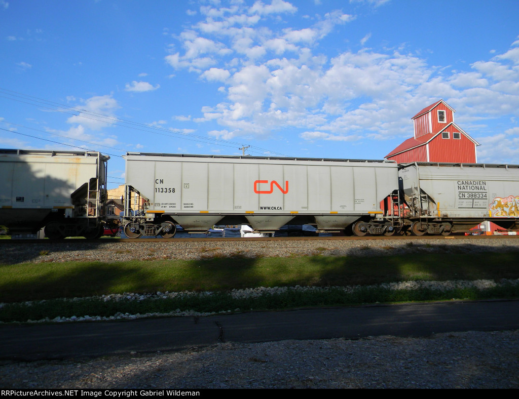 CN 113358